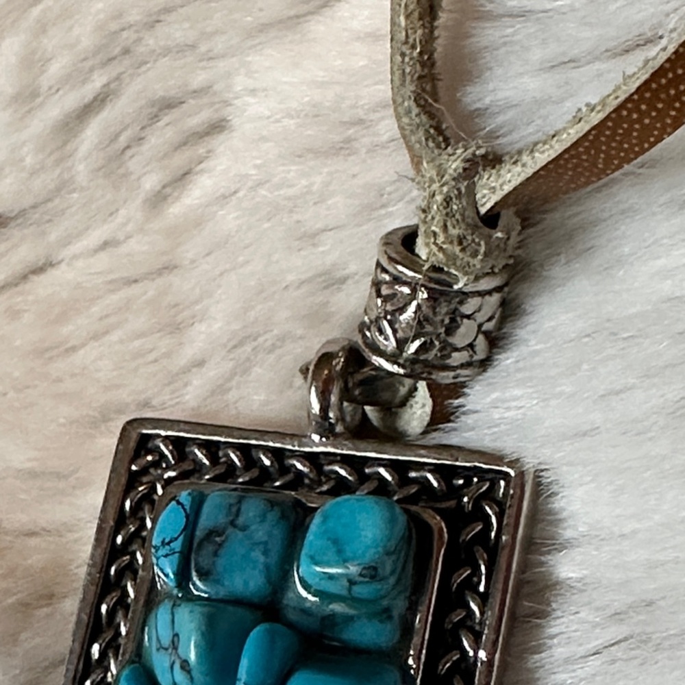Turquoise Pendant Necklace - Picture 5 of 6